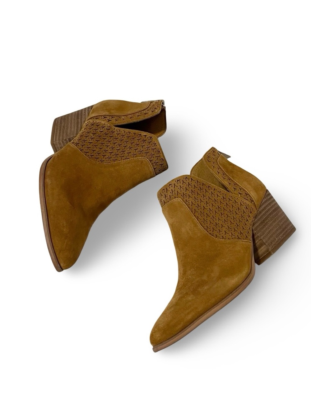 Vince Camuto tan suede pointy toe booties Perforated leather Cognac suede Size 6